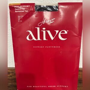 Hanes Alive Full Support Pantyhose Style 810 Jet Black, SIZE  D Sheer Vtg